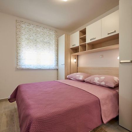 Appartement Apartman Jakov à Trogir Extérieur photo