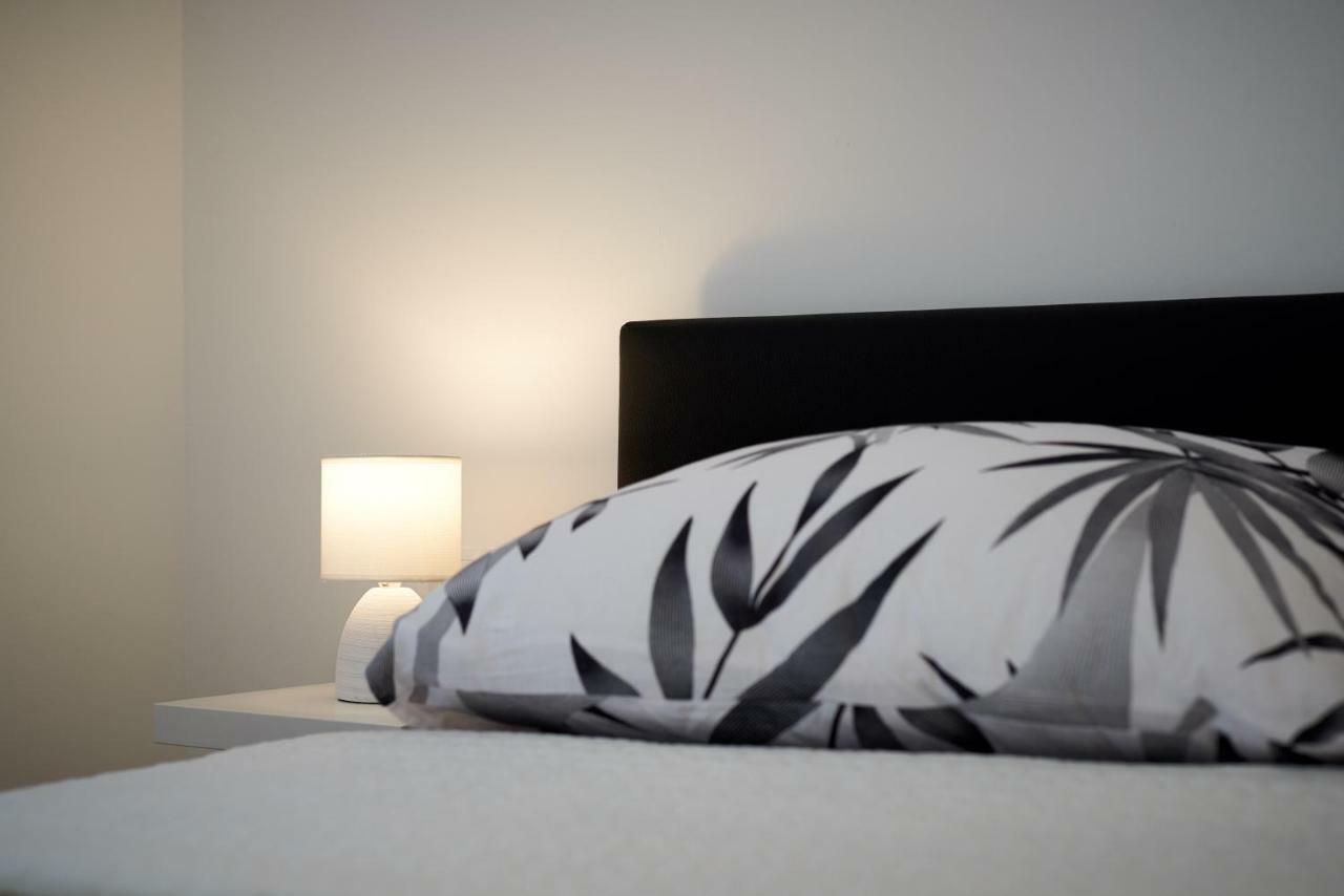 Appartement Apartman Jakov à Trogir Extérieur photo