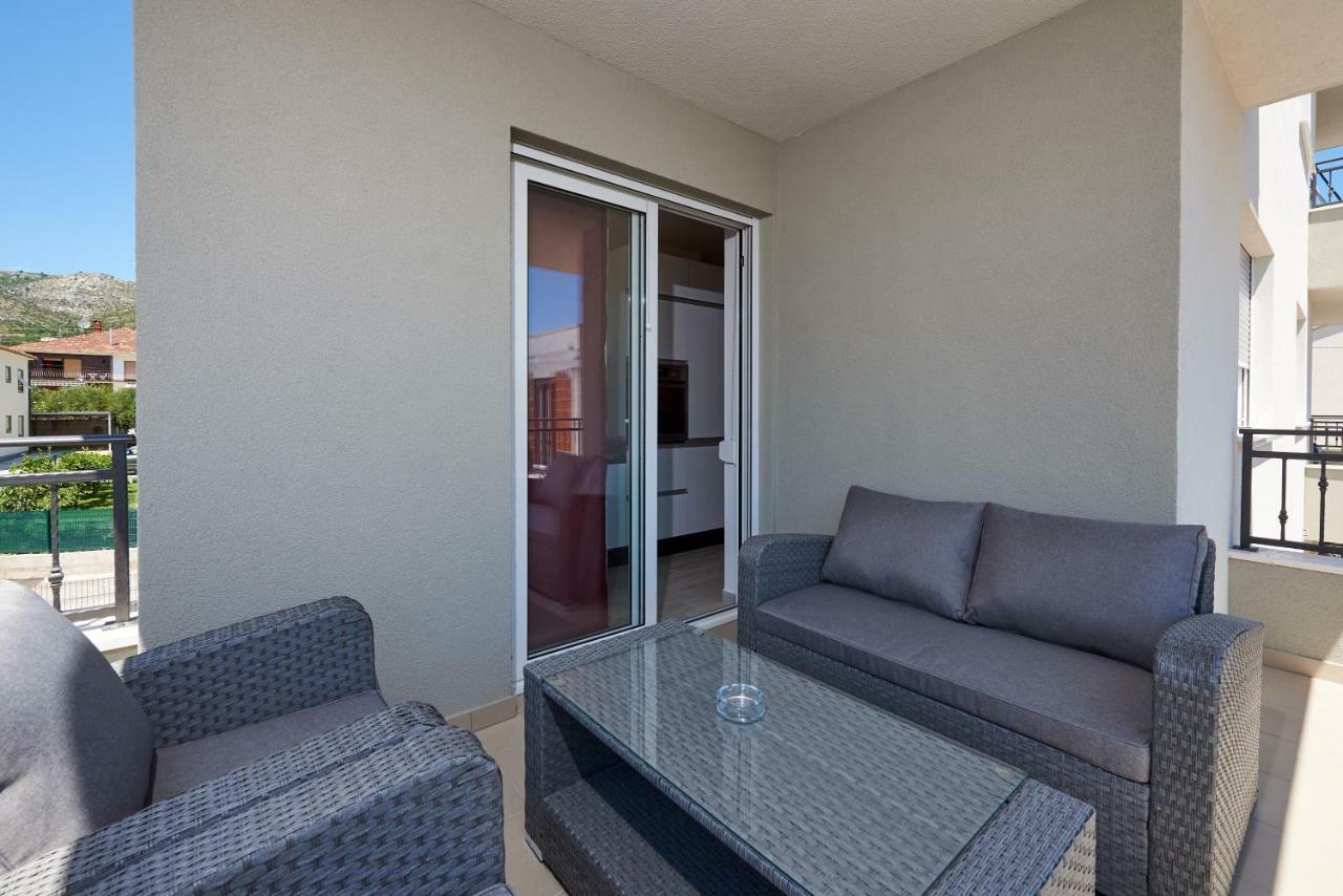 Appartement Apartman Jakov à Trogir Extérieur photo